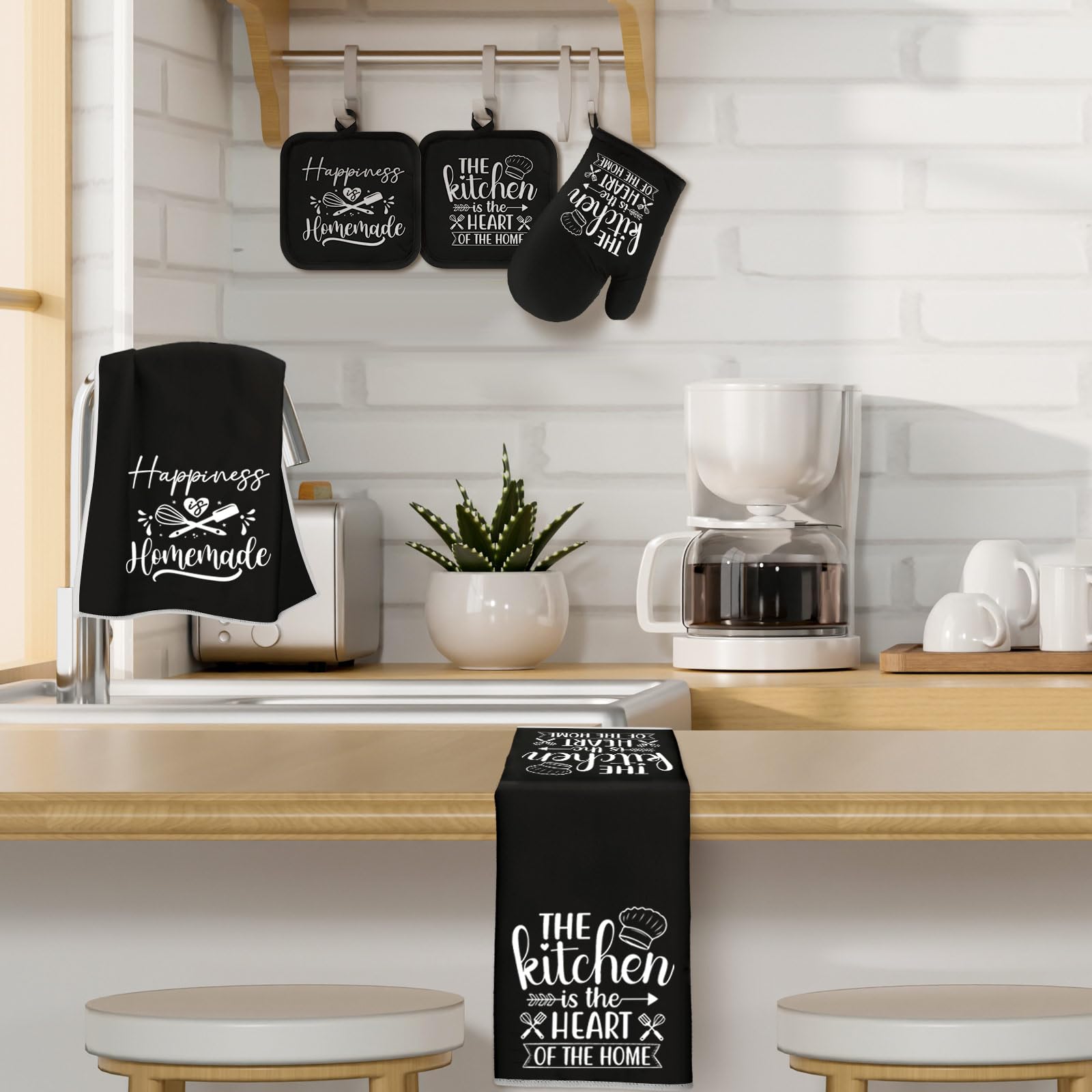 Sratte second potholder in black-white, sturdy grip for tabletop serving.