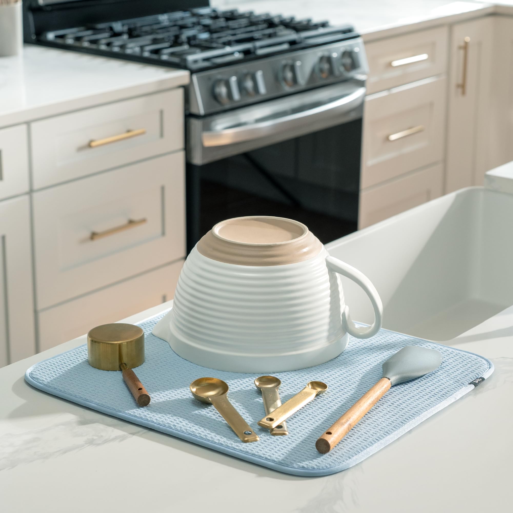 S&amp;T INC. dish drying mat with dishes on it showing versatile countertop placement