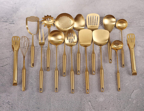 Standcn gold whisk designed for smooth mixing and batter aeration in gourmet cooking