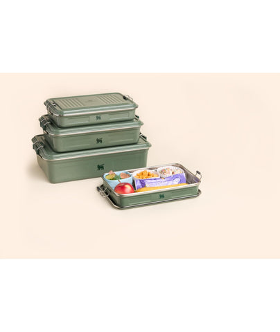 STANLEY Useful Box with sturdy latch secures contents during transport