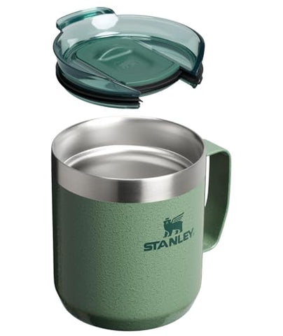 Close-up of STANLEY Drink-Thru Lid for splash-free sipping.