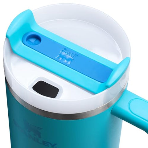 Stanley FlowState lid three-positions enables flexible sipping and spill resistance.