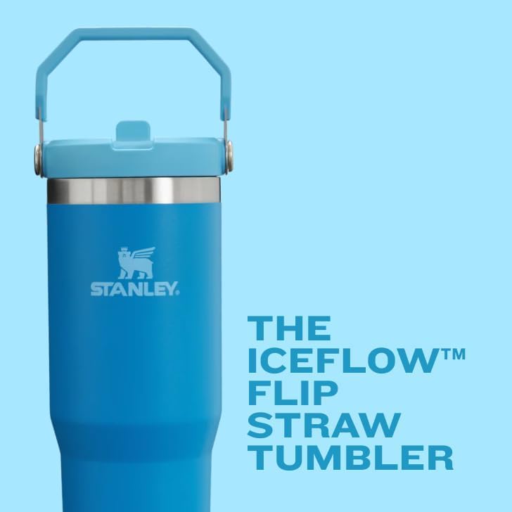 STANLEY IceFlow 2.0 wide opening with built-in straw for easy sipping.