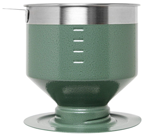STANLEY Perfect Brew Pour Over bloom stage reveals aroma.