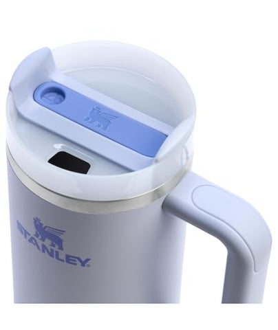 FlowState lid with three positions for versatile sipping.