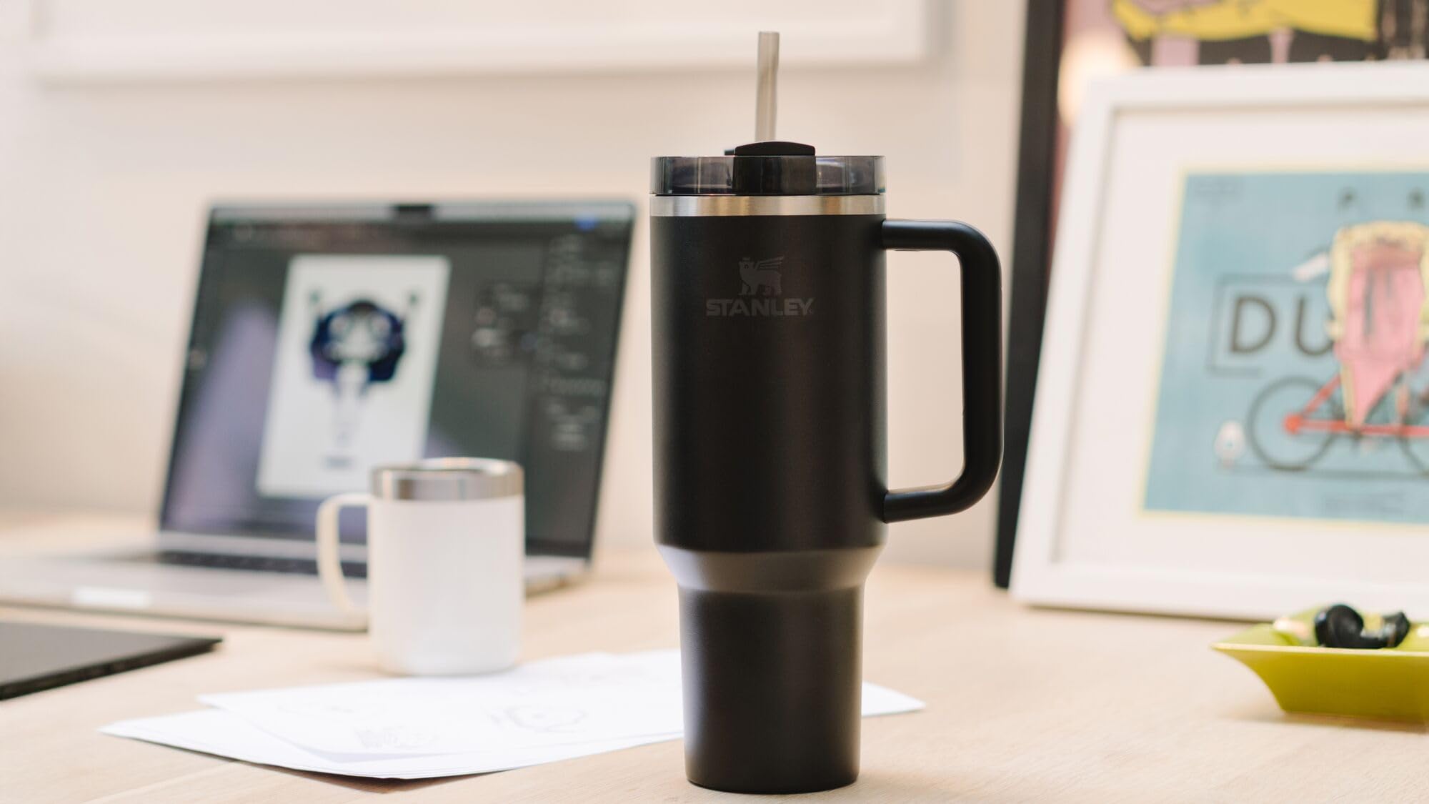 STANLEY Quencher H2.0 base fits most cup holders