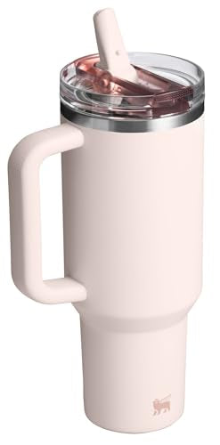 Leakproof ProTour lid close-up showing secure seal during travel.