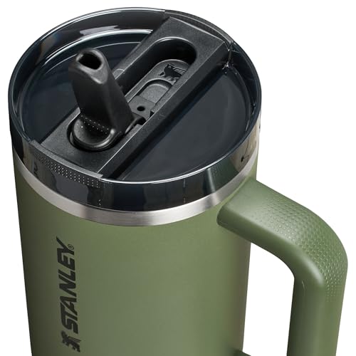 STANLEY Quencher ProTour leakproof lid keeps drinks secure during workouts and commutes.