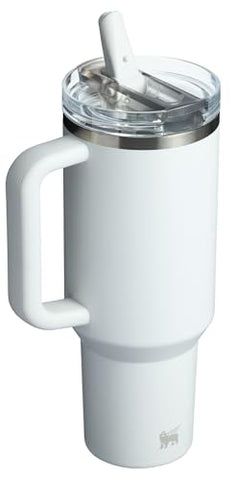 Leakproof lid on STANLEY Quencher ProTour prevents spills during travel and commutes