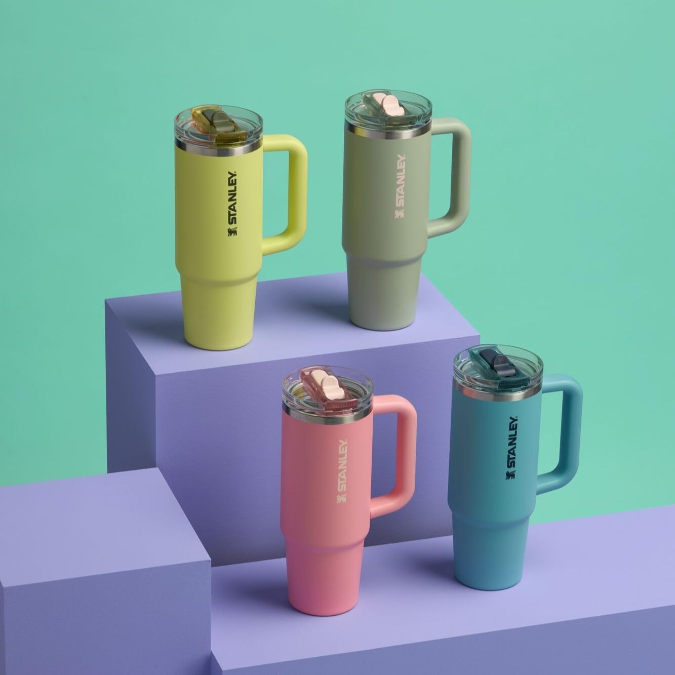 Stanley Quencher ProTour Pink Mesa fits cupholders, ideal for on-the-go use.