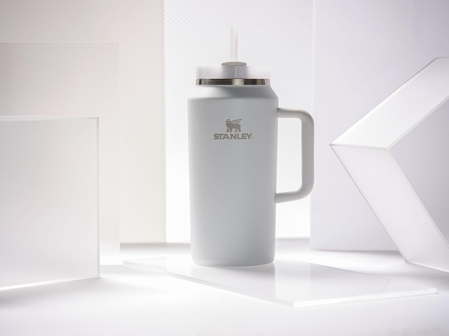 Recycled stainless steel construction supports sustainable sipping on the go.