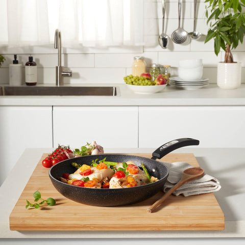 Starfrit 3-year warranty adds long-term confidence for the 20cm pan.
