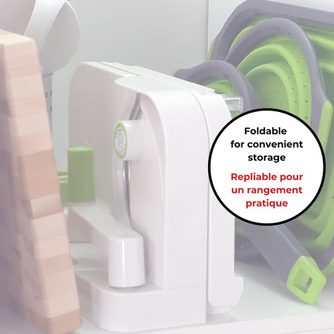 Starfrit Deli Slicer sliding carriage and safety guard provide controlled slicing
