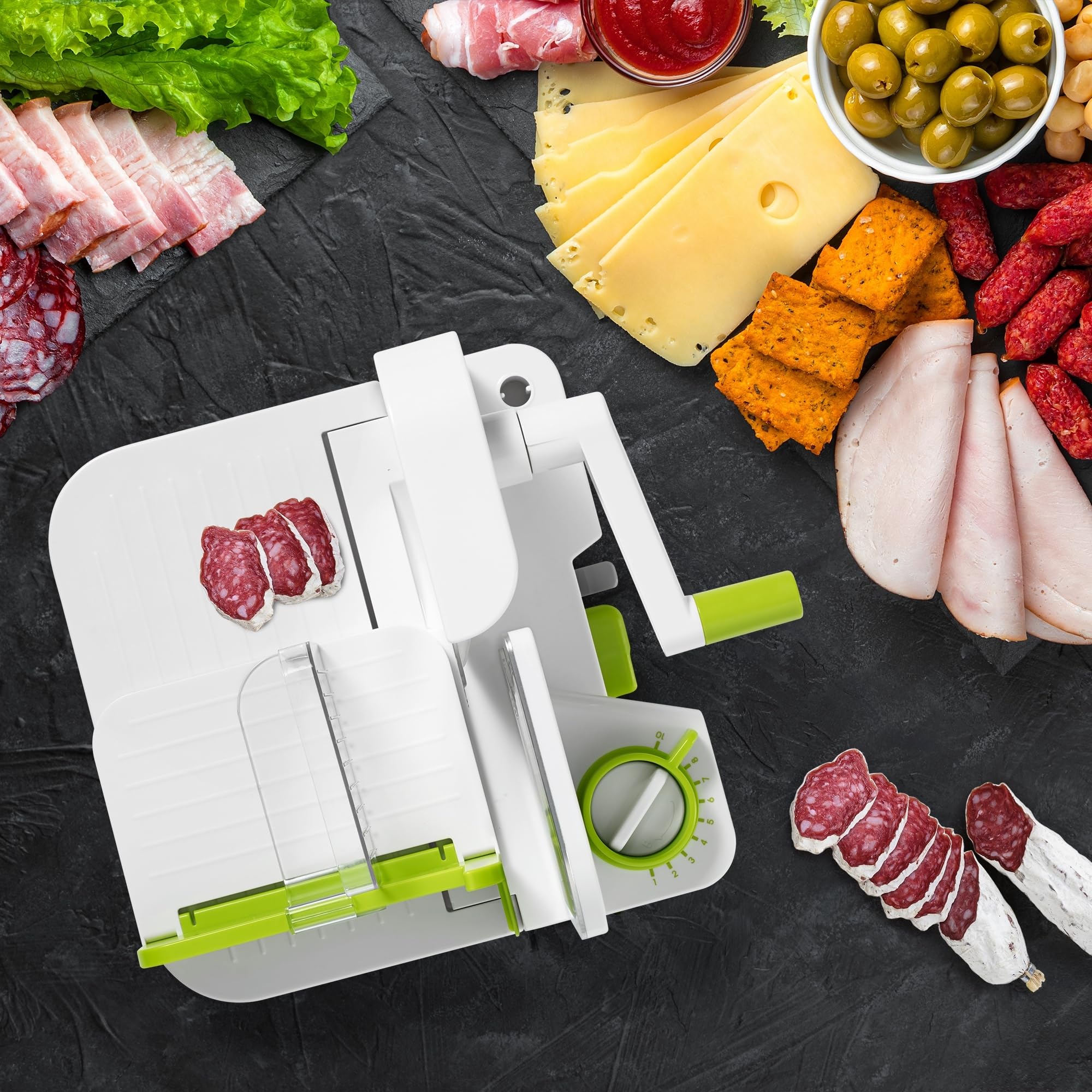 Starfrit Deli Slicer food pusher supports secure ingredient guiding