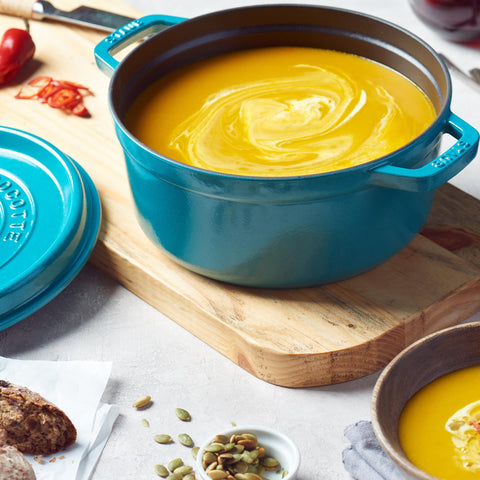 STAUB cocotte nickel steel knob adds durability and easy grip