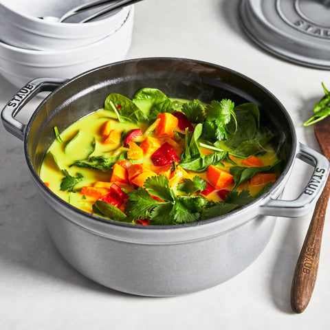 Staub heat-resistant knob up to 500F ensures safe handling.