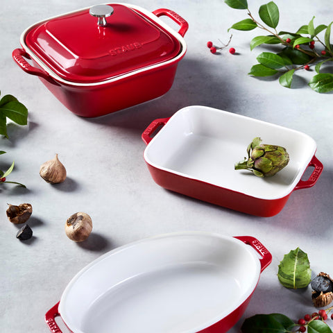 STAUB high-temperature versatility up to 572°F for oven or broiler.