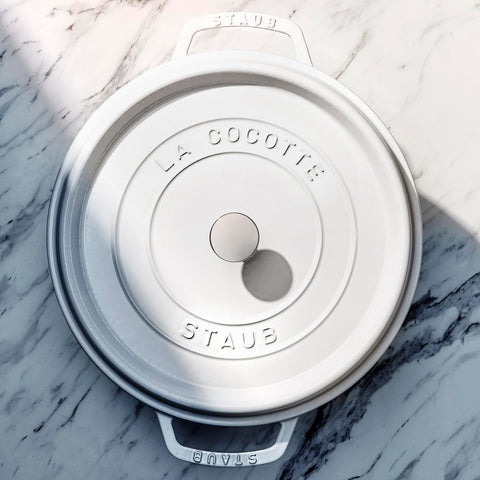 Close-up of nickel steel knob highlighting durable heat control