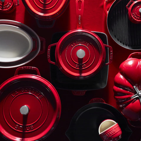 STAUB smooth bottom works on induction for versatile heating.