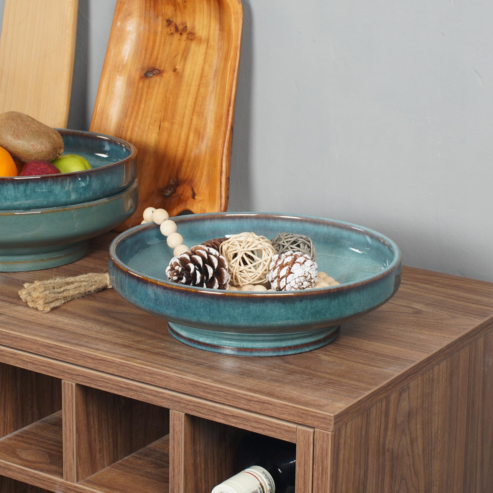 STE-CER 10.2-inch diameter fruit bowl serves as stylish centerpiece.
