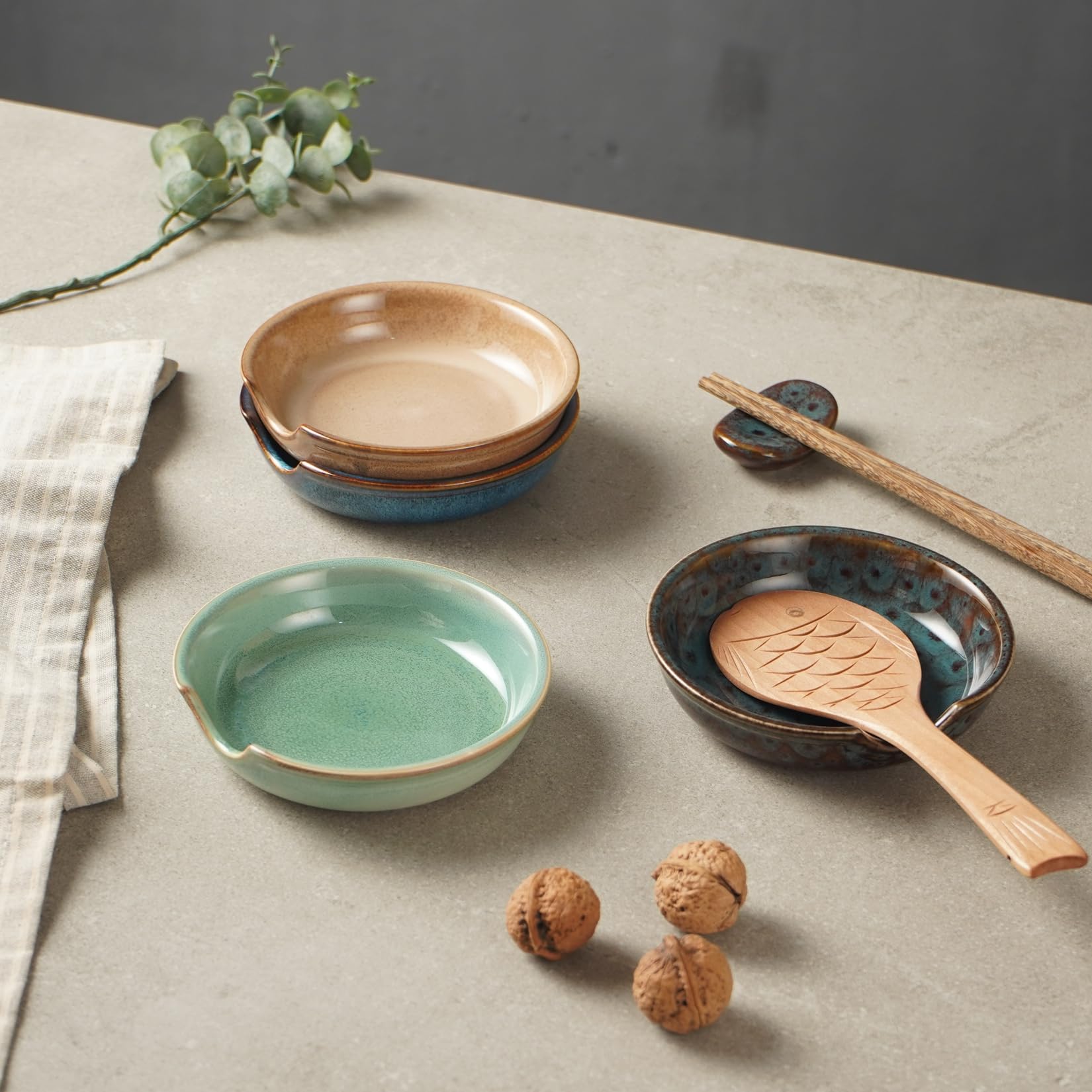 STE-CER spoon rest on kitchen counter keeps utensils neatly within reach