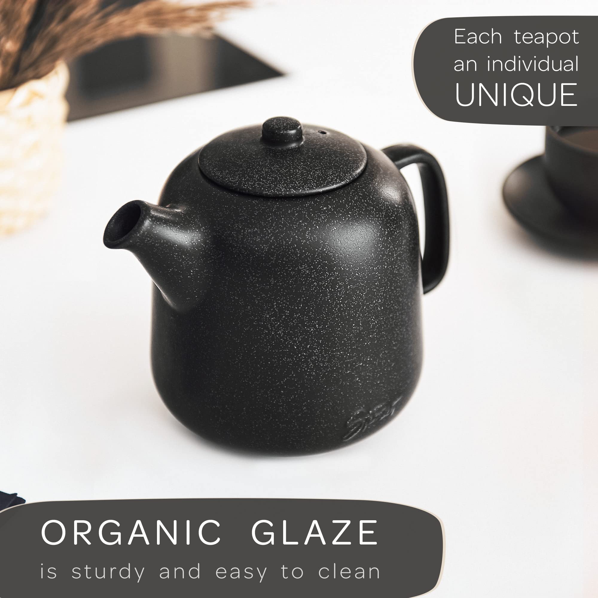 Steinzeit ceramic teapot with glossy black finish for modern kitchens.