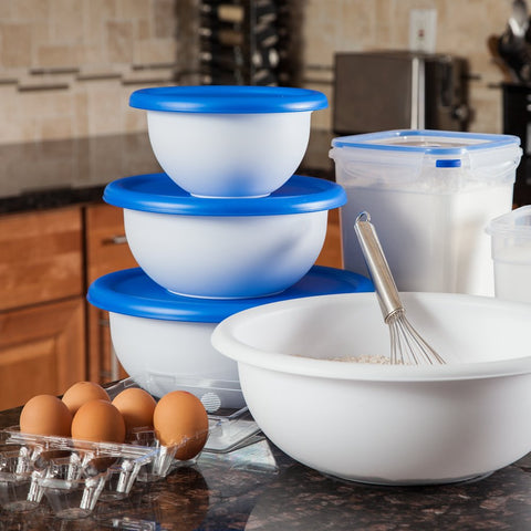 Sterilite one-and-a-half-quart bowl with blue lid ideal for snacks and small portions.