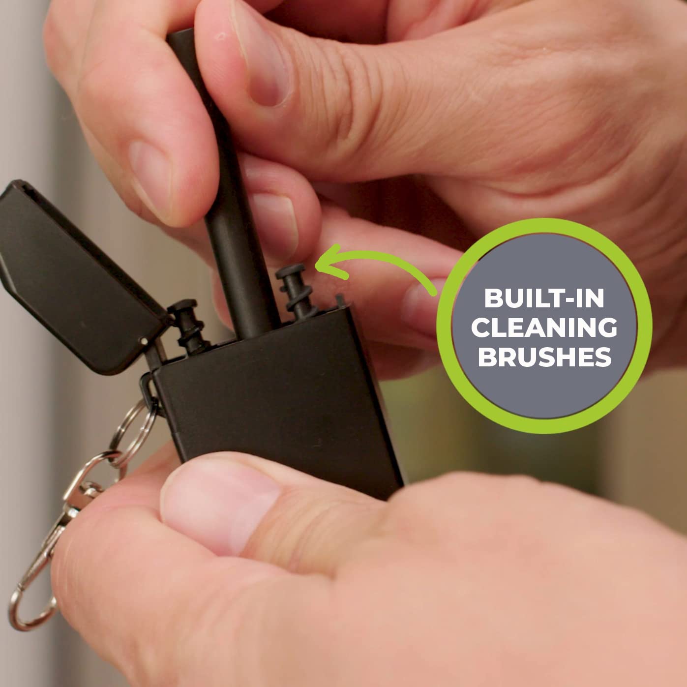 STRO holder with built-in brushes for easy cleaning on the go.