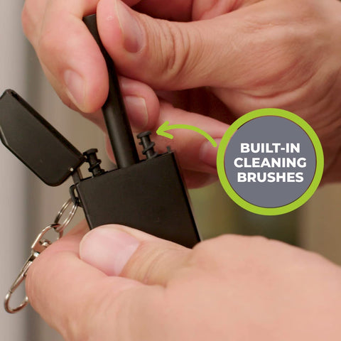 STRO holder with built-in brushes for easy cleaning on the go.