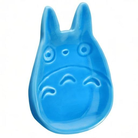 Display-worthy Totoro collectible doubles as serving plate or décor piece.