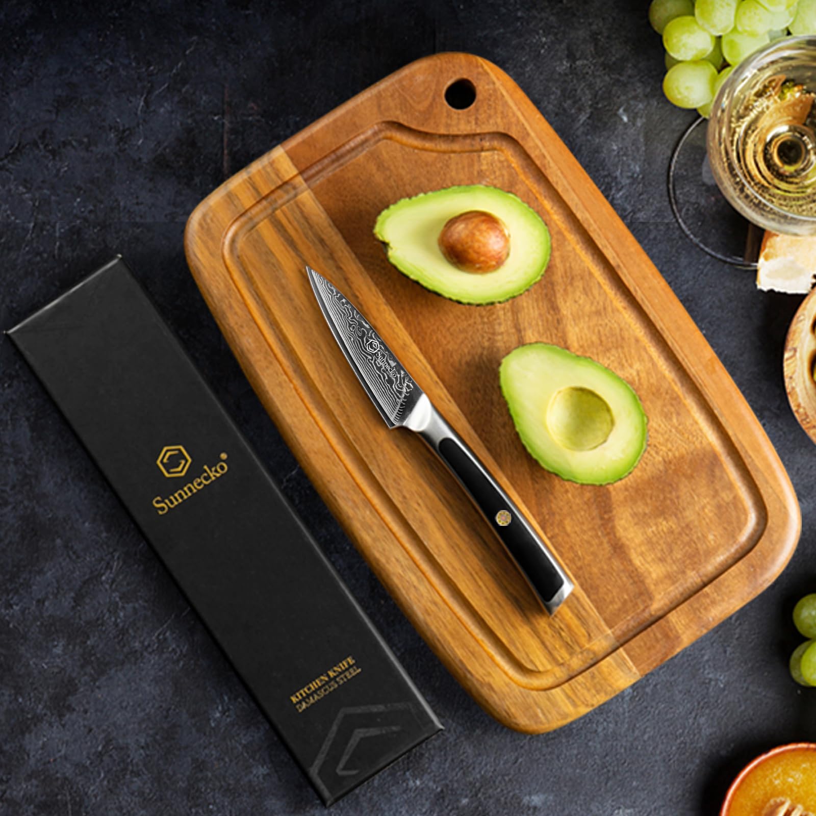 Sunnecko knife cutting fruits and vegetables demonstrates maneuverability and precision.