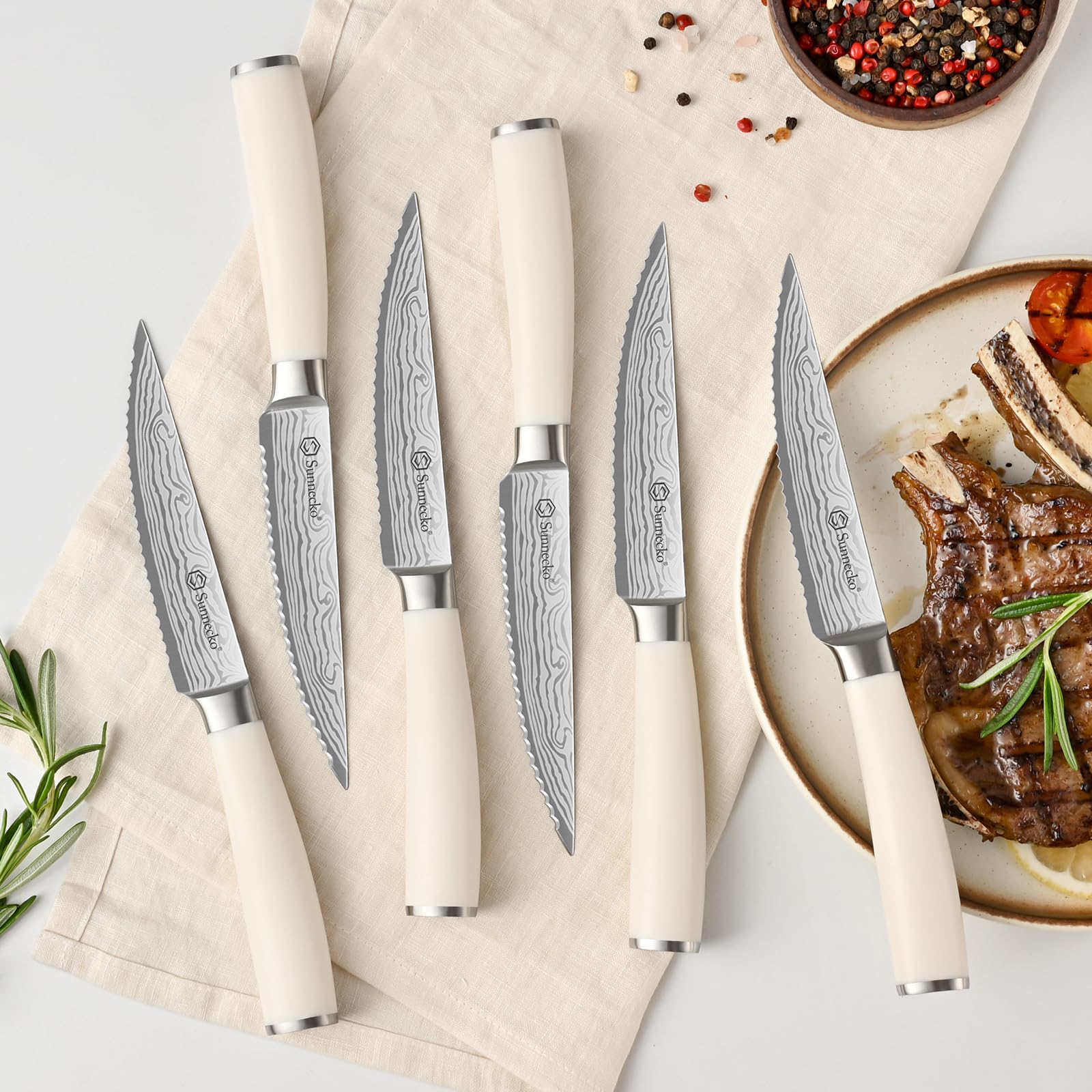 Sunnecko knife block keeps knives organized and accessible.