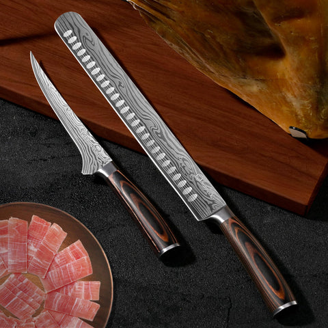 Sunnecko protective sheath keeps blades safe during storage.