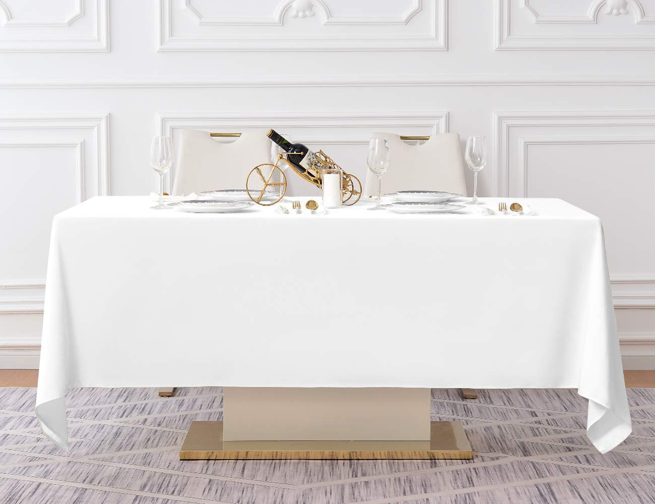 Surmente full-coverage fit for 6-foot rectangle tables