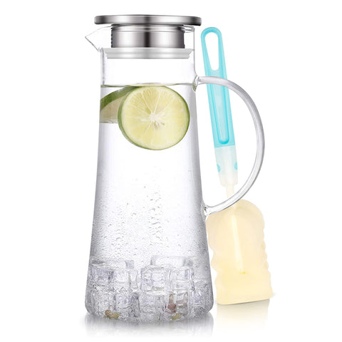 SUSTEAS glass pitcher with lid for hot and cold drinks, keeps beverages neatly covered.