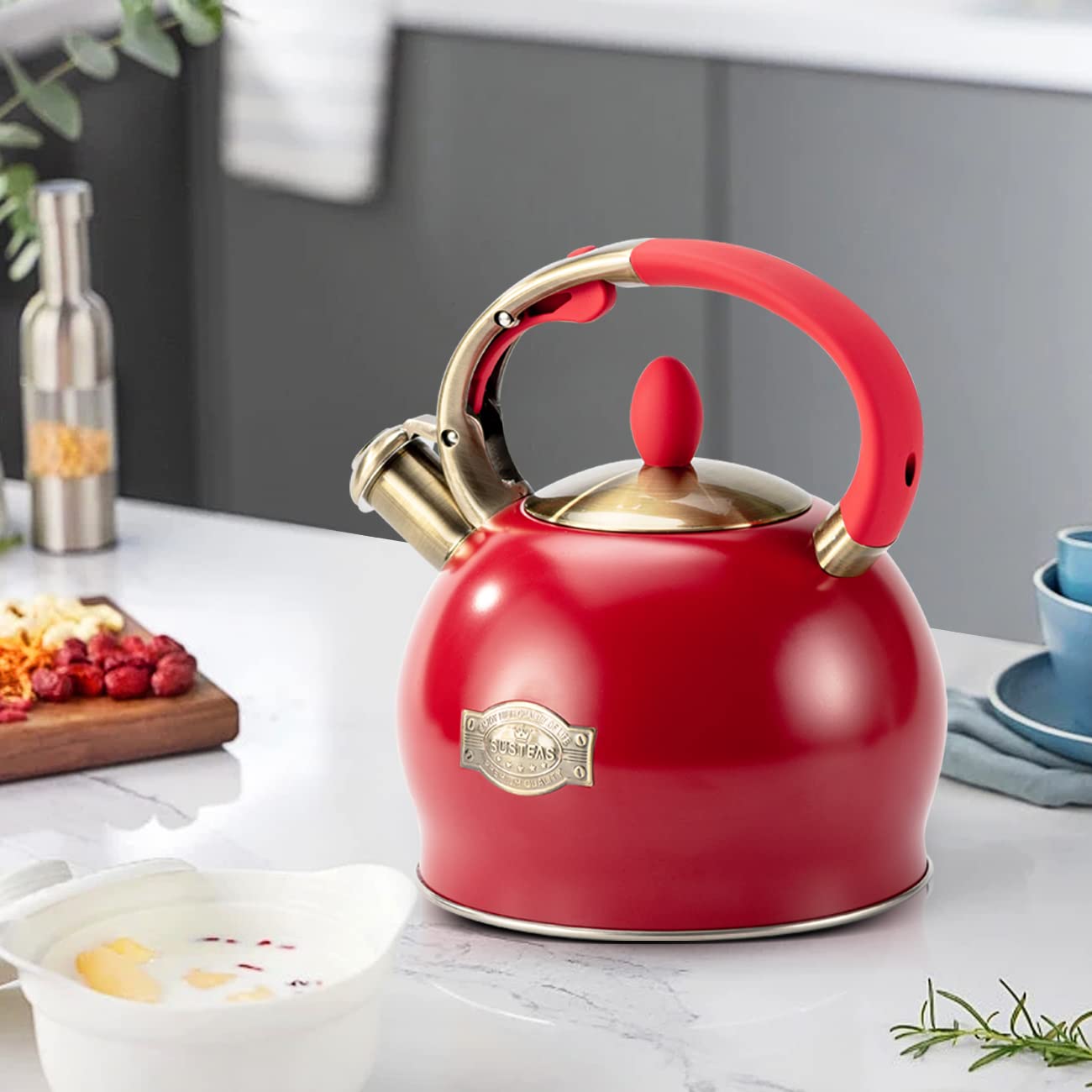 SUSTEAS gift-ready packaging showcases premium presentation.