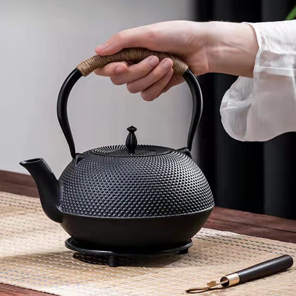 Suyika 5-3in cast iron trivet provides stable kettle support.