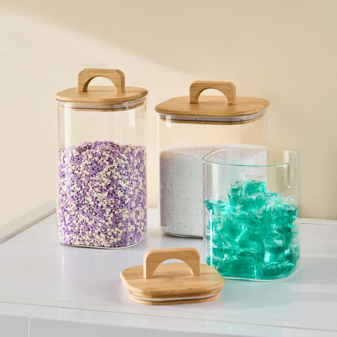 Sweejar airtight seal closeup emphasizes freshness retention and dust protection.