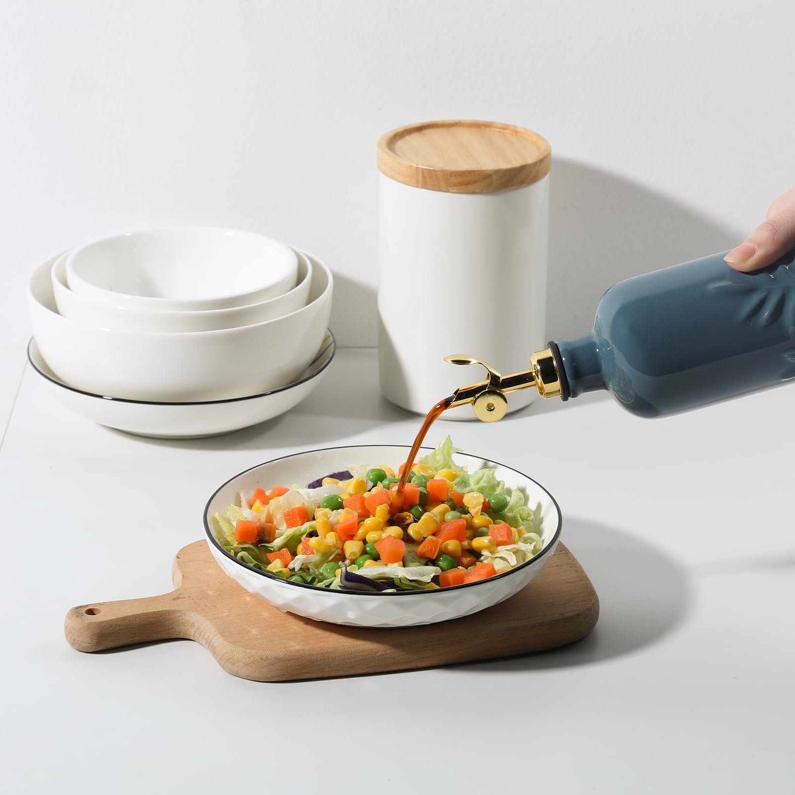 Sweejar opaque ceramic bottle preserves flavor with UV-protective finish.