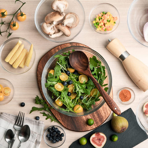 Sweejar bowls with wide rims enabling drip-free pouring in kitchen prep