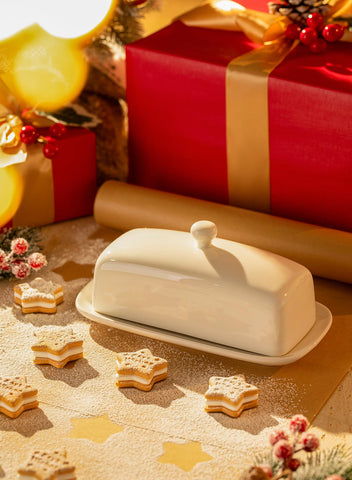 Sweese butter dish round knob provides easy lifting, even with wet hands.