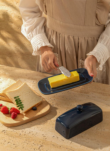 Sweese porcelain kitchen keeper elevates counter with minimalist appeal.