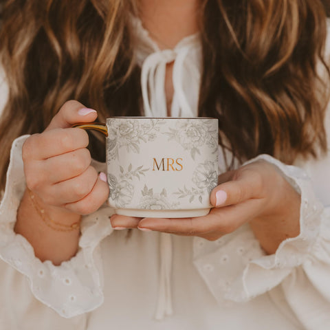 Mrs Mug styled on a fall dining table for a refined tablescape.