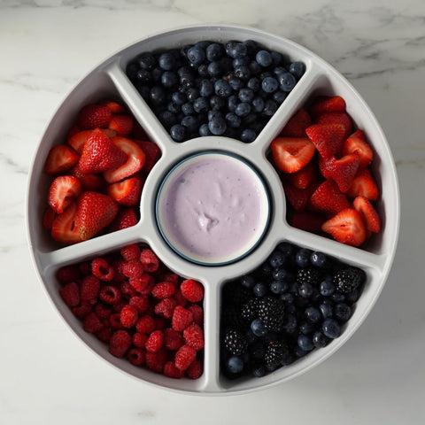 SwivelServe leakproof lid on the go tray supports secure transportation