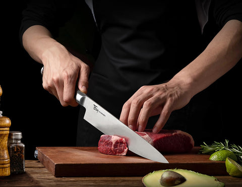 SYOKAMI satin finish blade delivers clean cuts with reduced glare.