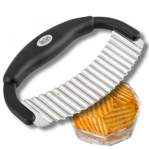 TableCraft H6610 crinkle-cutting blade creates crisp wave textures on fruits and potatoes.