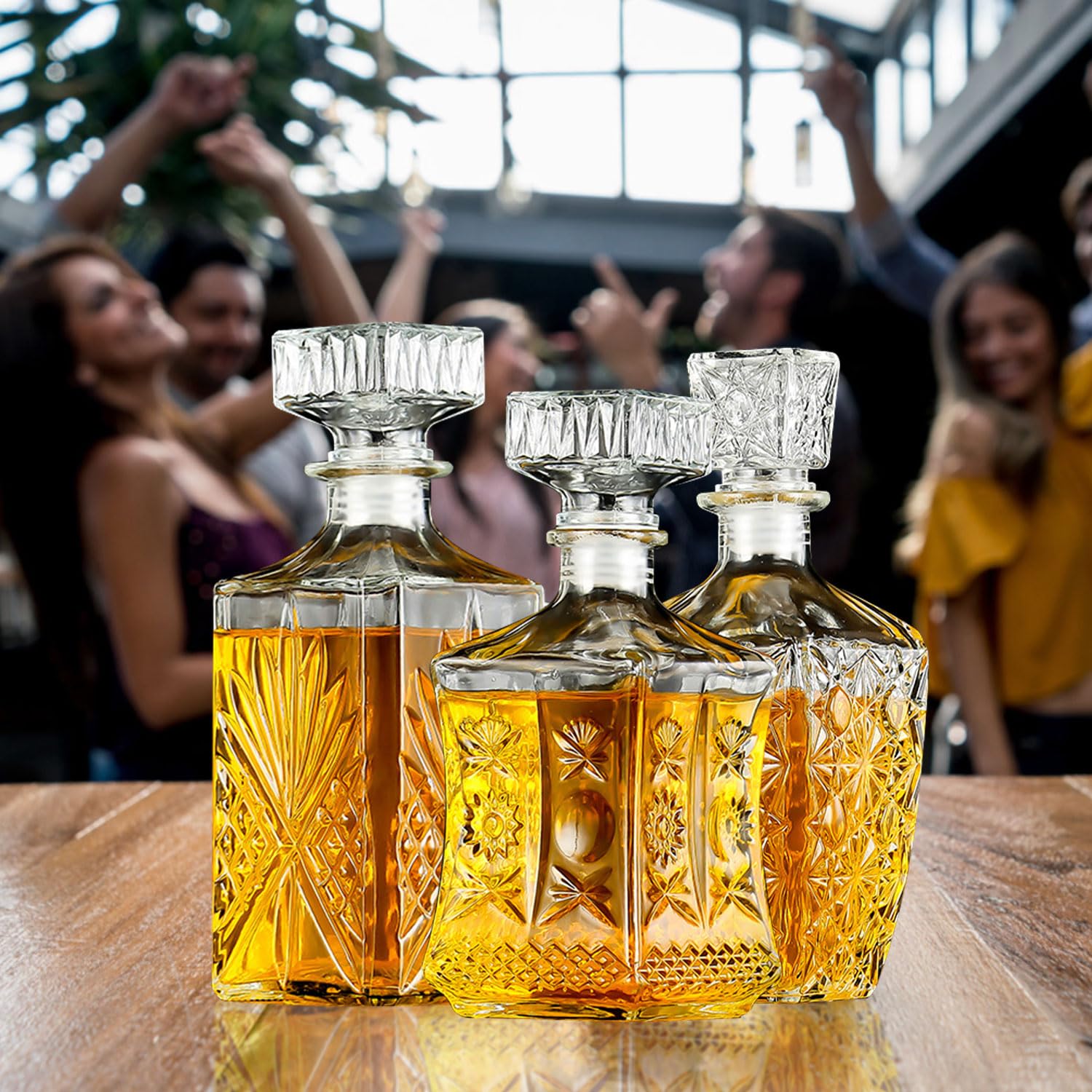 TAEYONK premium glass decanter highlighting brightness and durability