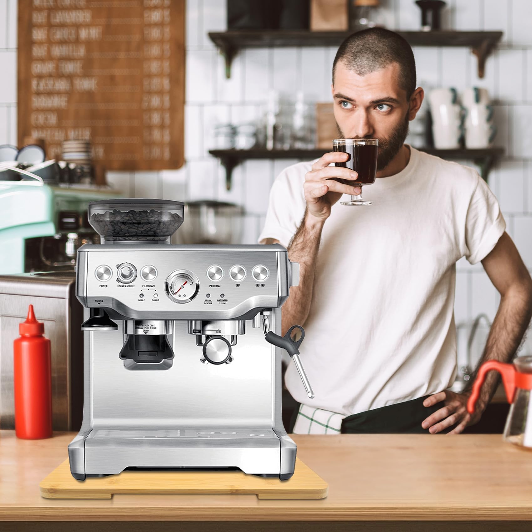 Taladad compact-design tray fits small coffee makers and espresso machines neatly.