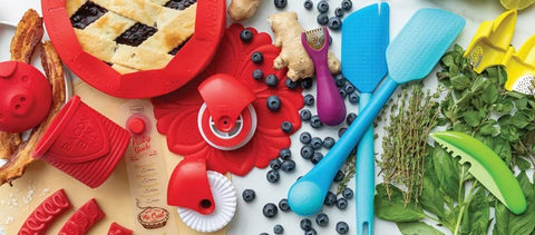 Talisman Designs family-friendly baking set encourages creative treats.