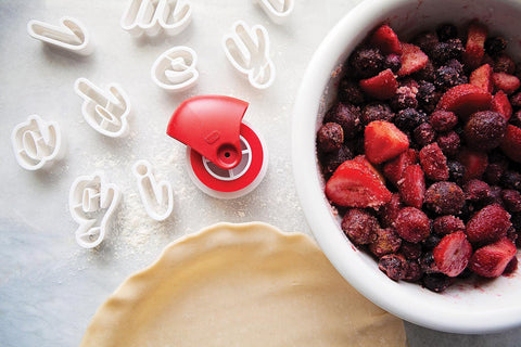 Talisman Designs Pastry Wheel Decorator supports single or double crusts with thick edges.